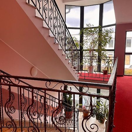 Hotel Dowhan Nowe Bagian luar foto