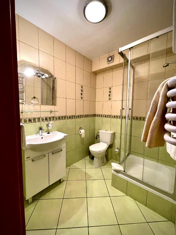 Hotel Dowhan Nowe Bagian luar foto