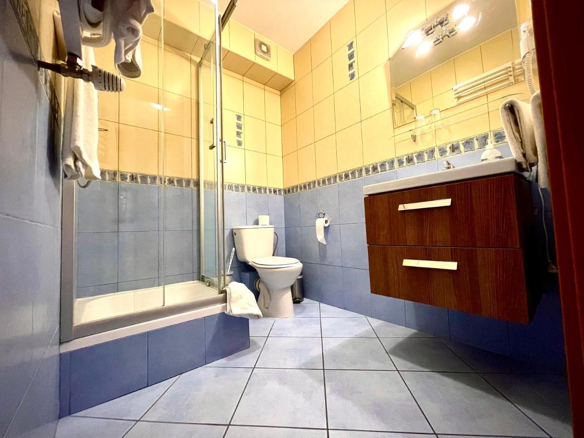 Hotel Dowhan Nowe Bagian luar foto