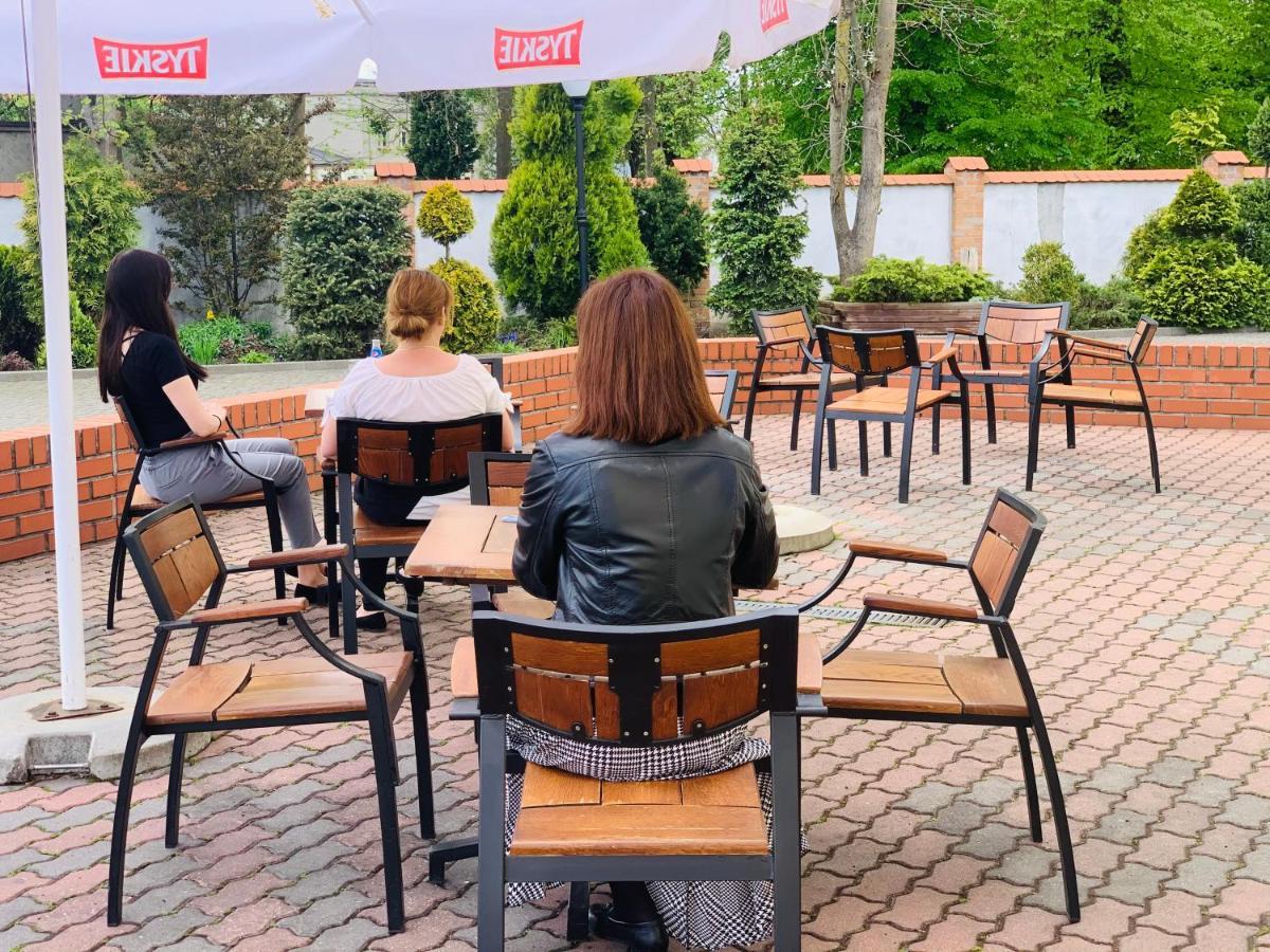 Hotel Dowhan Nowe Bagian luar foto