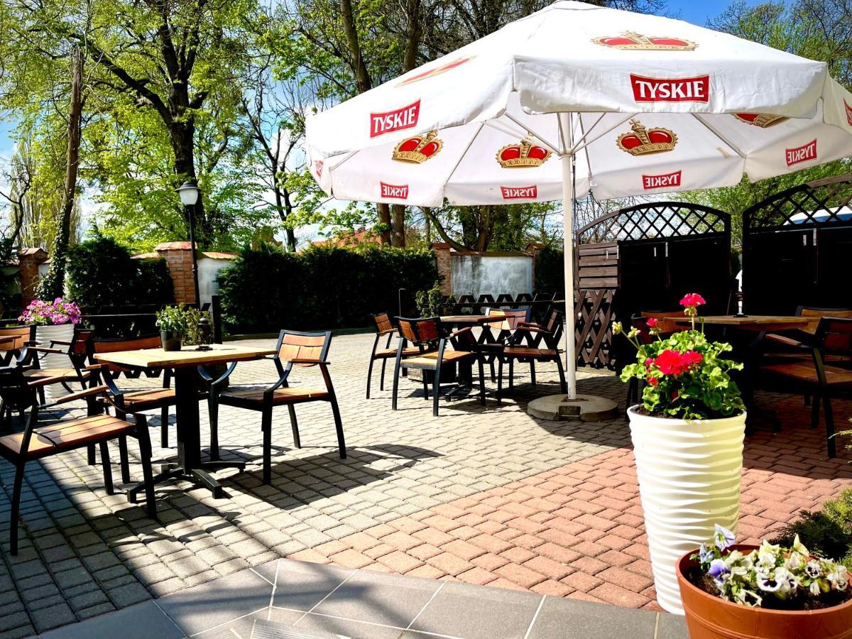 Hotel Dowhan Nowe Bagian luar foto
